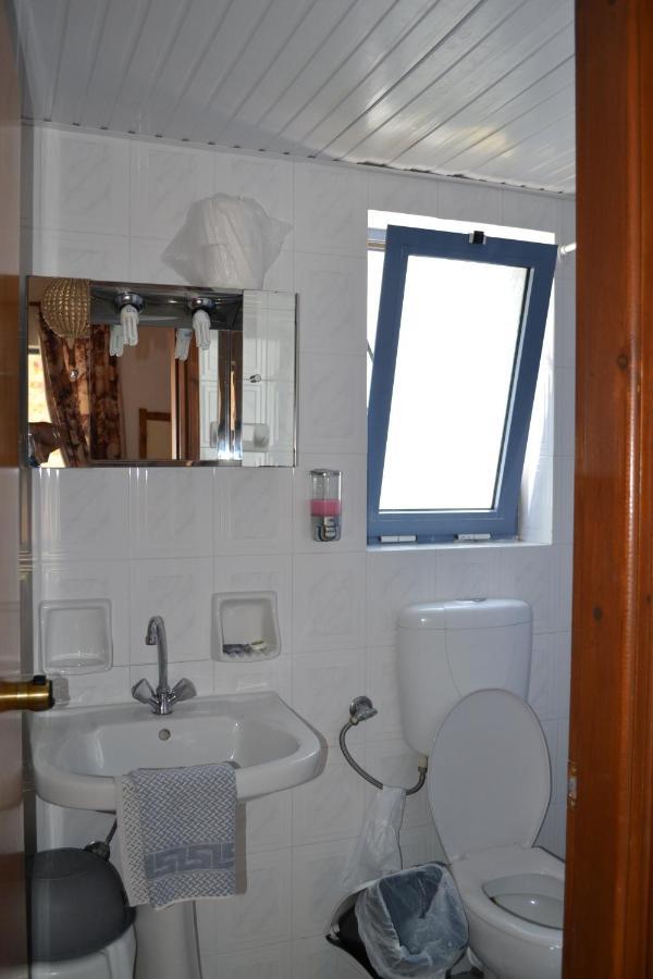 Adamas Rooms Palaiochora Ngoại thất bức ảnh