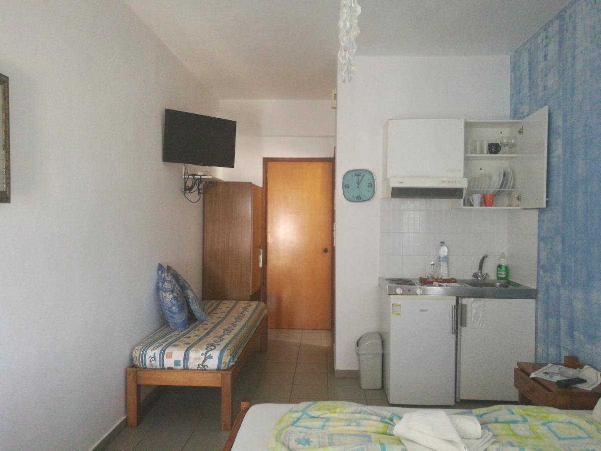 Adamas Rooms Palaiochora Ngoại thất bức ảnh